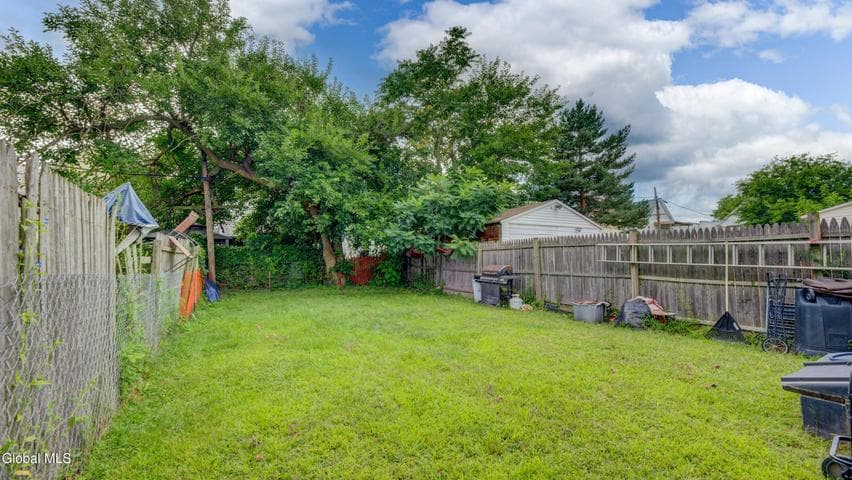 450 Bradford Street, Albany, NY, photo 3