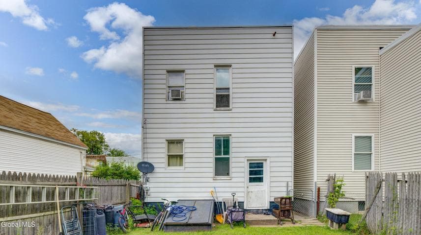 450 Bradford Street, Albany, NY, photo 5