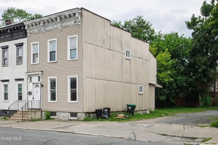 19 N Lake Avenue, Albany, NY, photo 3