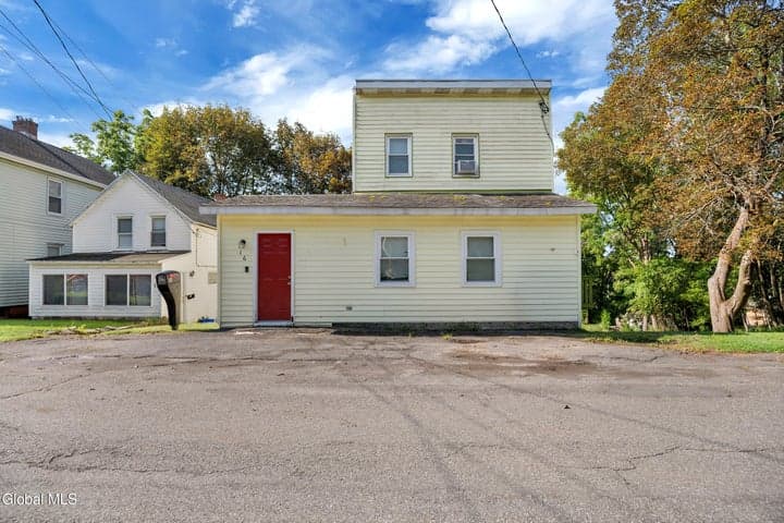 16 Billings Avenue, Troy, NY