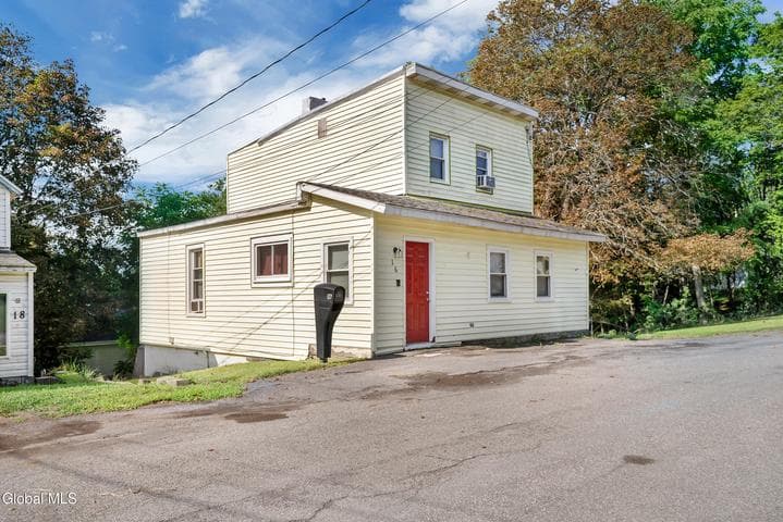16 Billings Avenue, Troy, NY, photo 2