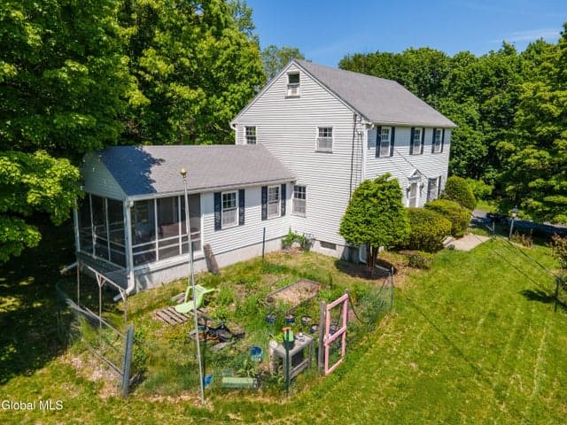 21 Nassau Street, Brunswick, NY, photo 2