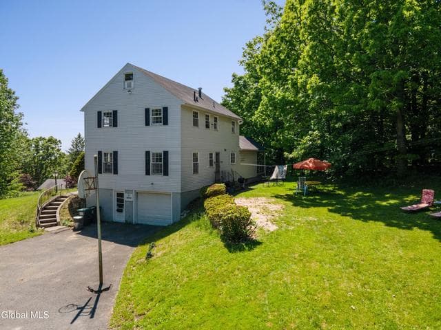 21 Nassau Street, Brunswick, NY, photo 4