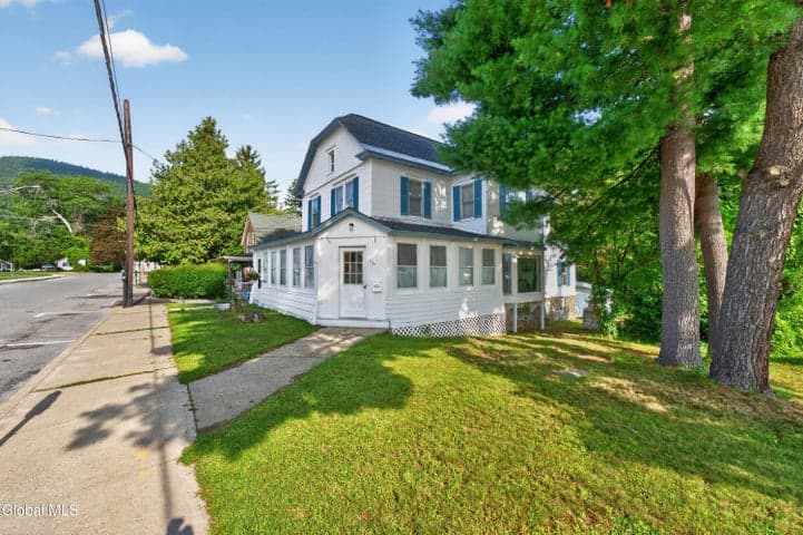 56 Amherst Street, Lake George, NY, photo 3