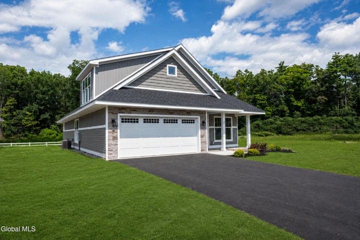60 Whispering Pines Way, Rotterdam, NY, photo 1