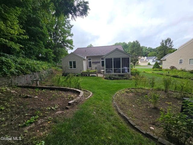 7 Cassidy Drive, Saratoga Springs, NY, photo 5