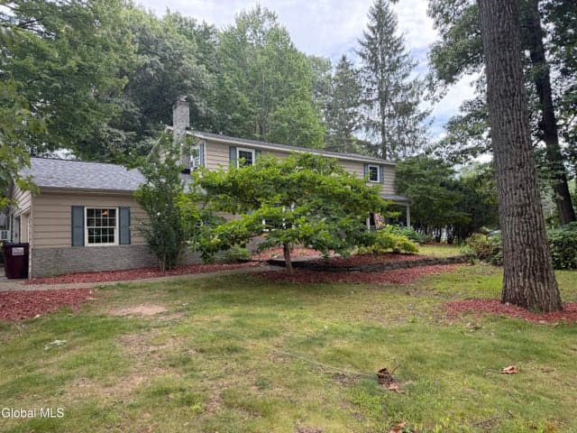 2 Acorn Grove, Clifton Park, NY, photo 1