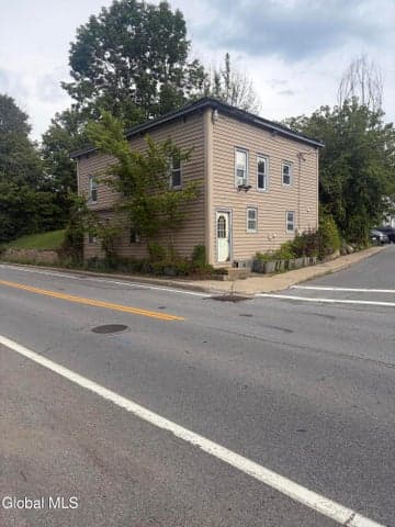125 Maple Street, Corinth, NY, photo 3