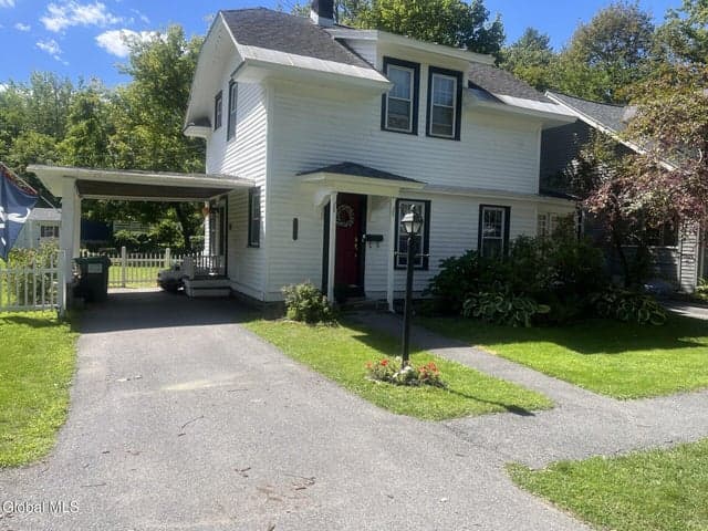 2176 Story Avenue, Niskayuna, NY