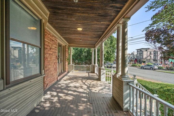 531 Western Avenue, Albany, NY, photo 2