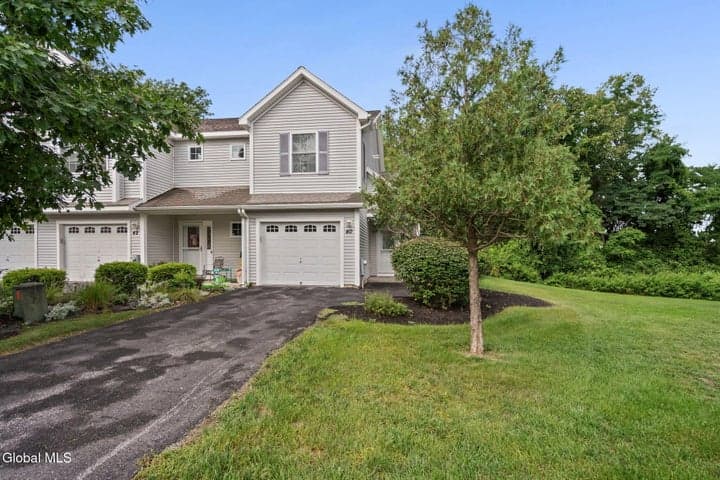 40 Cobblestone Court, Rotterdam, NY, photo 2