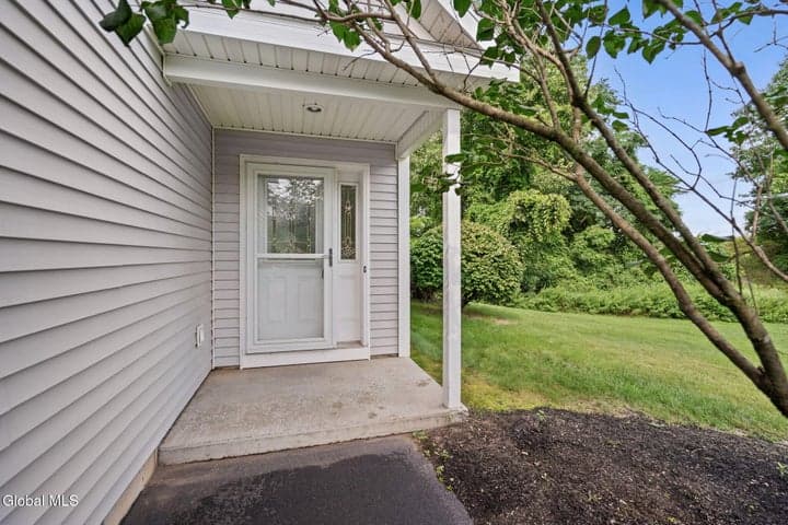 40 Cobblestone Court, Rotterdam, NY, photo 3