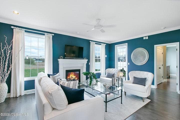 8 Katharine Court, Ballston, NY, photo 2