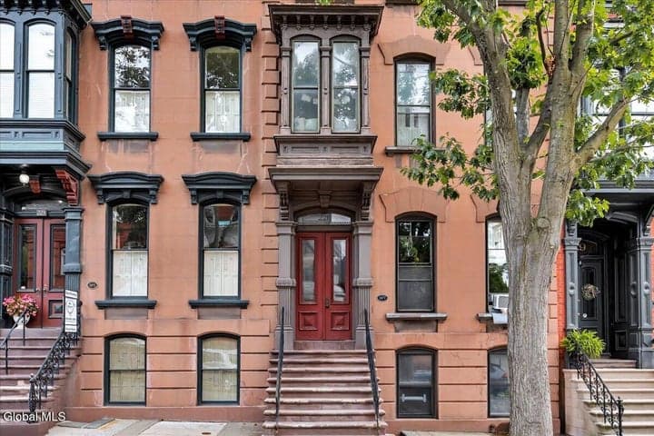 221 Lancaster Street, Albany, NY