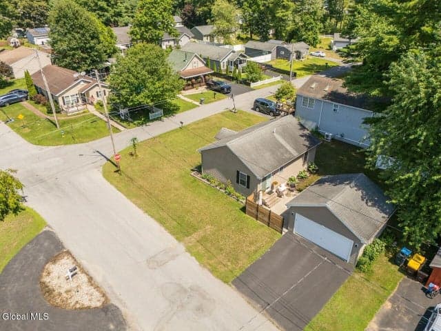 41 E Beacon Street, Glens Falls, NY, photo 4
