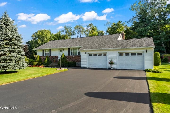 1046 Gates Drive, Schenectady, NY, photo 1