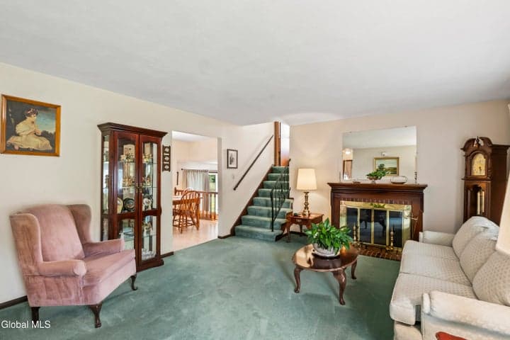 1046 Gates Drive, Schenectady, NY, photo 4