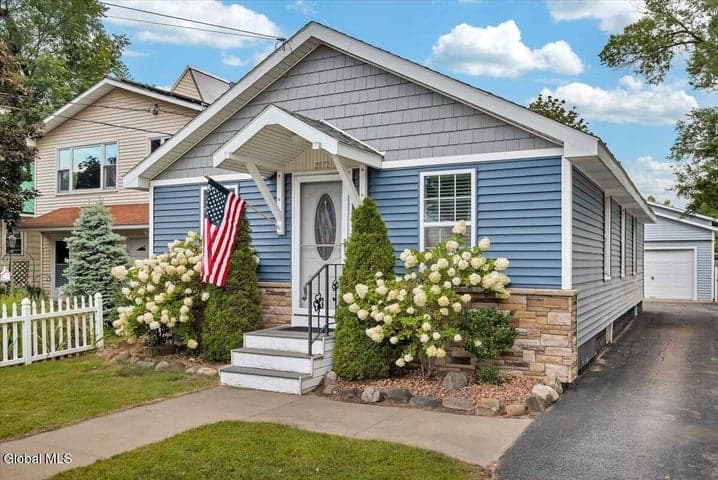 2872 Guilderland Avenue, Rotterdam, NY, photo 1