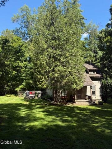 18 Tennis Court Hill, Ticonderoga, NY, photo 2