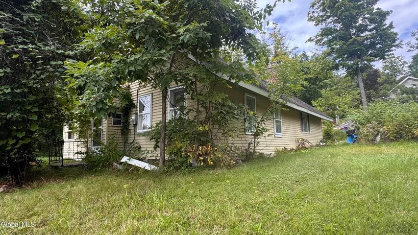 9 Victor Lane, Averill Park, NY, photo 2