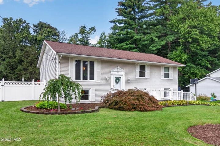 21 Evergreen, Clifton Park, NY, photo 1