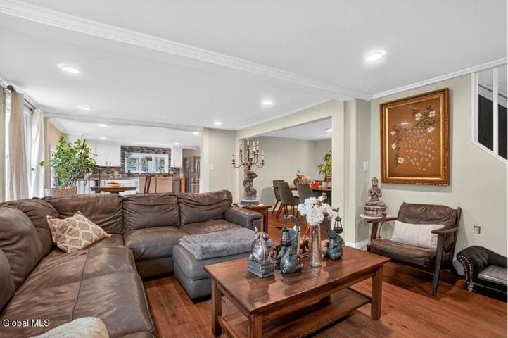 458 Central Avenue, Niskayuna, NY, photo 4