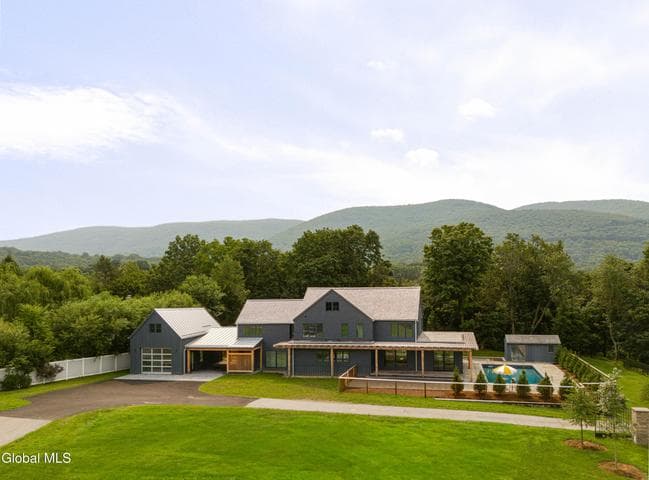 20 Dallis Place, Beacon, NY, photo 1