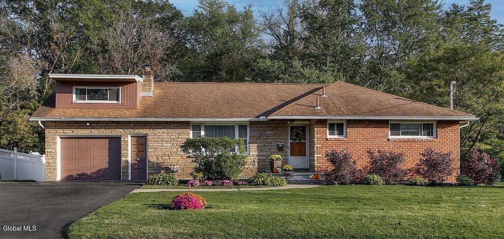 222 Marshall Avenue, Schenectady, NY, photo 1