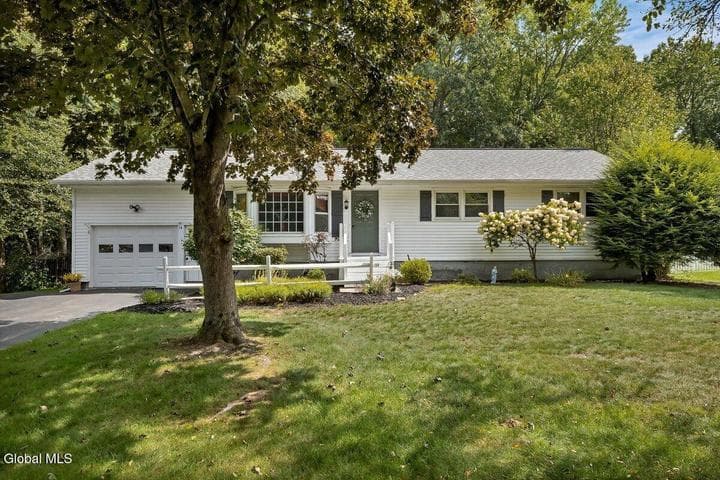 54 Patroon Place, Clifton Park, NY, photo 1