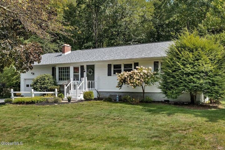 54 Patroon Place, Clifton Park, NY, photo 5