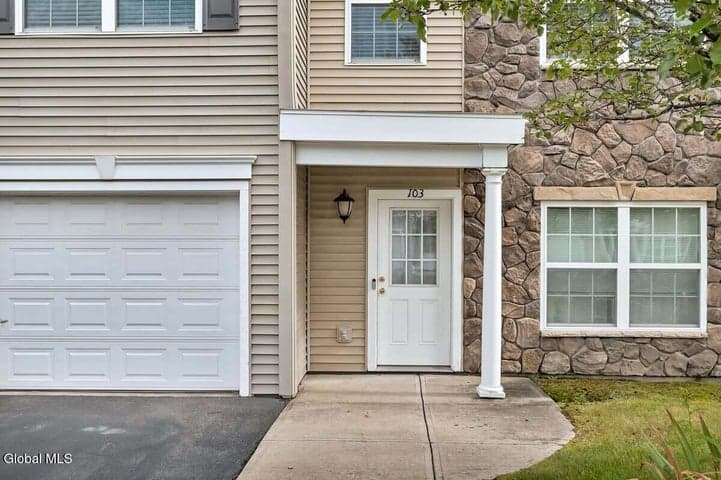 103 Worthington Terrace, North Greenbush, NY, photo 5