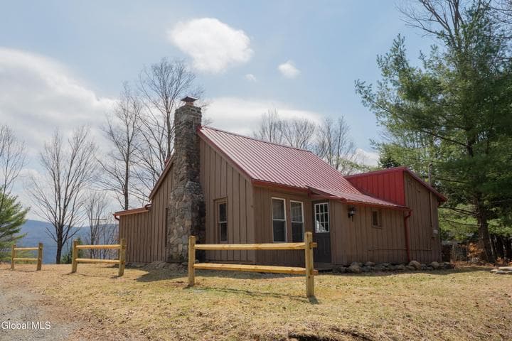 94-98 Lakeland Road, Hadley, NY