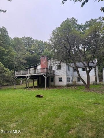98 Red Pond Road, Grafton, NY