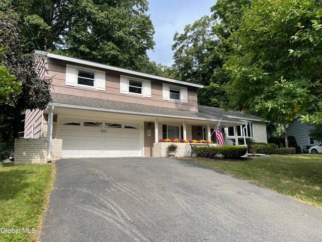 859 Maxwell Drive, Niskayuna, NY, photo 1