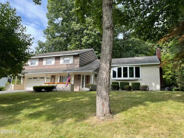 859 Maxwell Drive, Niskayuna, NY, photo 2
