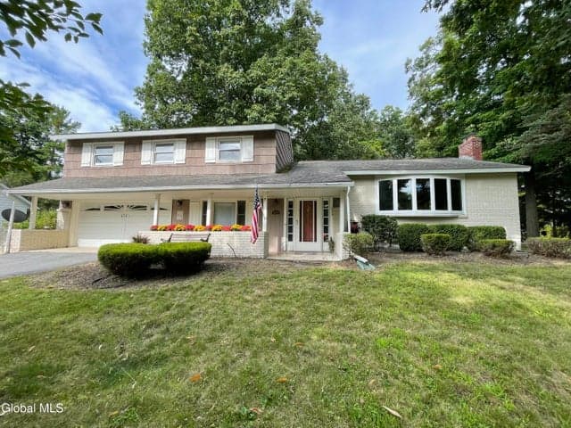 859 Maxwell Drive, Niskayuna, NY, photo 3