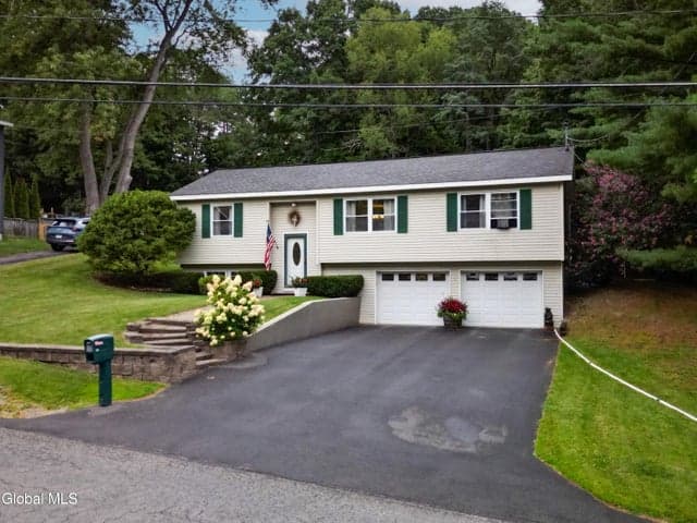 844 Glebe Street, Johnstown, NY, photo 2