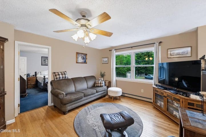 844 Glebe Street, Johnstown, NY, photo 3