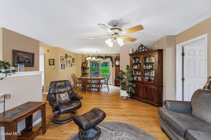 844 Glebe Street, Johnstown, NY, photo 4