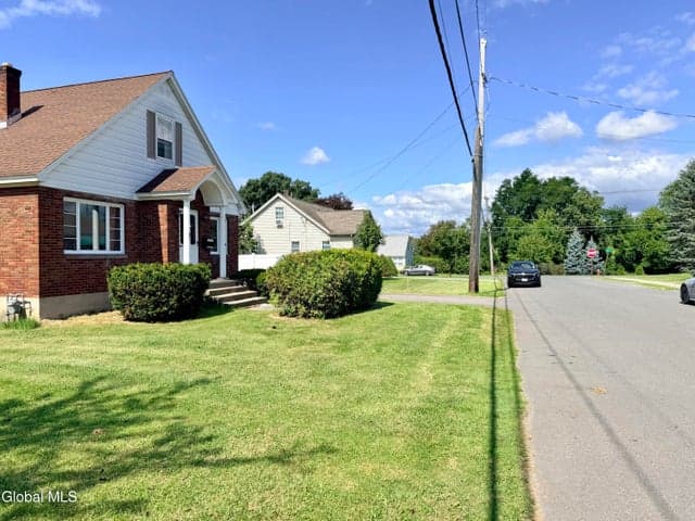 54 Tremont Avenue, Amsterdam, NY, photo 5