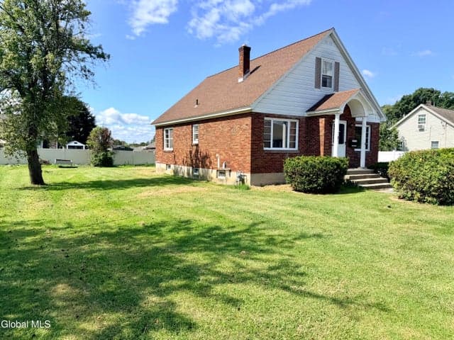 54 Tremont Avenue, Amsterdam, NY, photo 4