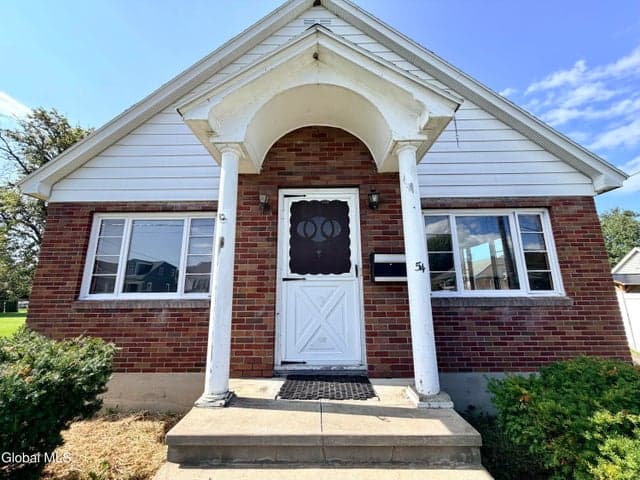 54 Tremont Avenue, Amsterdam, NY, photo 2