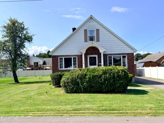54 Tremont Avenue, Amsterdam, NY, photo 1