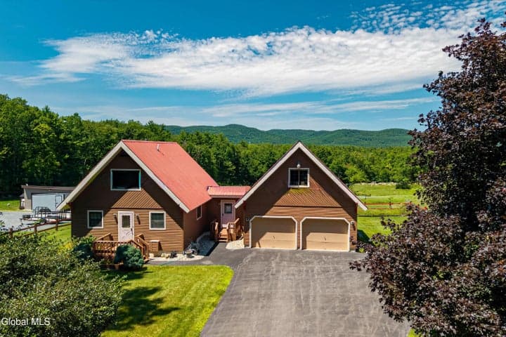 332 Angel Road, Corinth, NY, photo 1