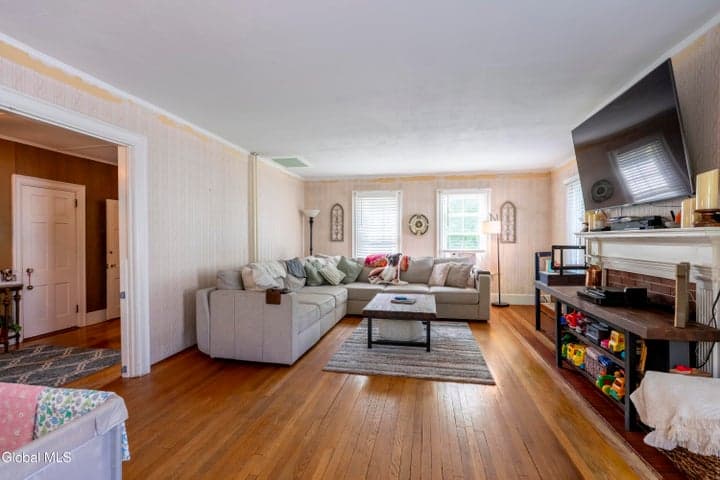 14 McGee Lane, Saratoga Springs, NY, photo 5