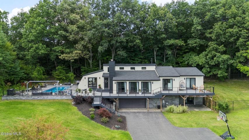 109 Wilrose Lane, Brunswick, NY, photo 2