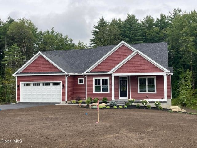 5 Kerr Drive, Wilton, NY, photo 2