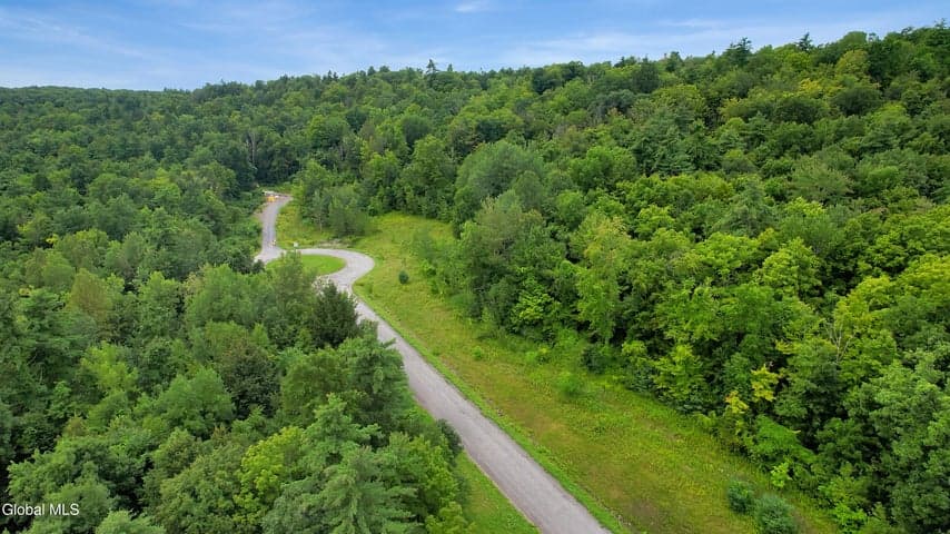 L2 Hilltop Drive, Wilton, NY, photo 2