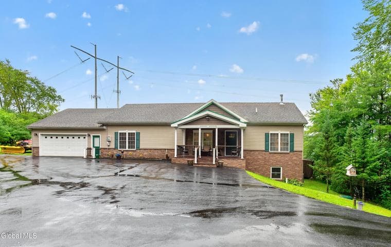 6373 Hawes Road, Guilderland, NY, photo 2