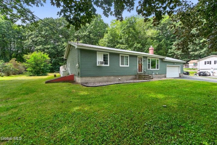 441 Johnson Ave Extension, Johnstown, NY, photo 2